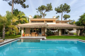 Oasis Pool and Golf 4bd Caparica | By Airnest